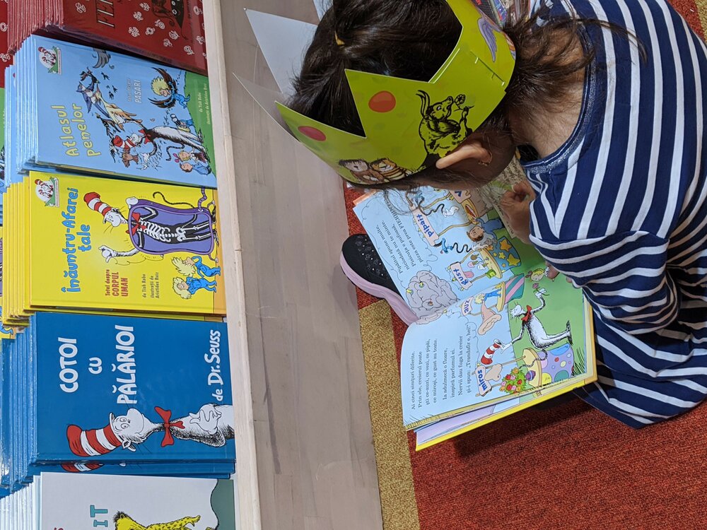 Biblioteca educațională Cotoi cu pălărioi, Editura Vlad și Cartea cu Genius
